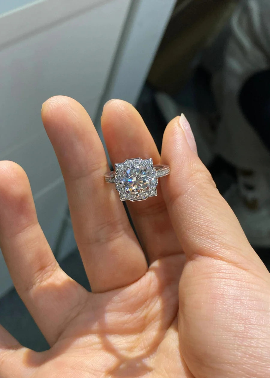 Everlasting  Round - Lab-Grown Diamond Engagement Rings